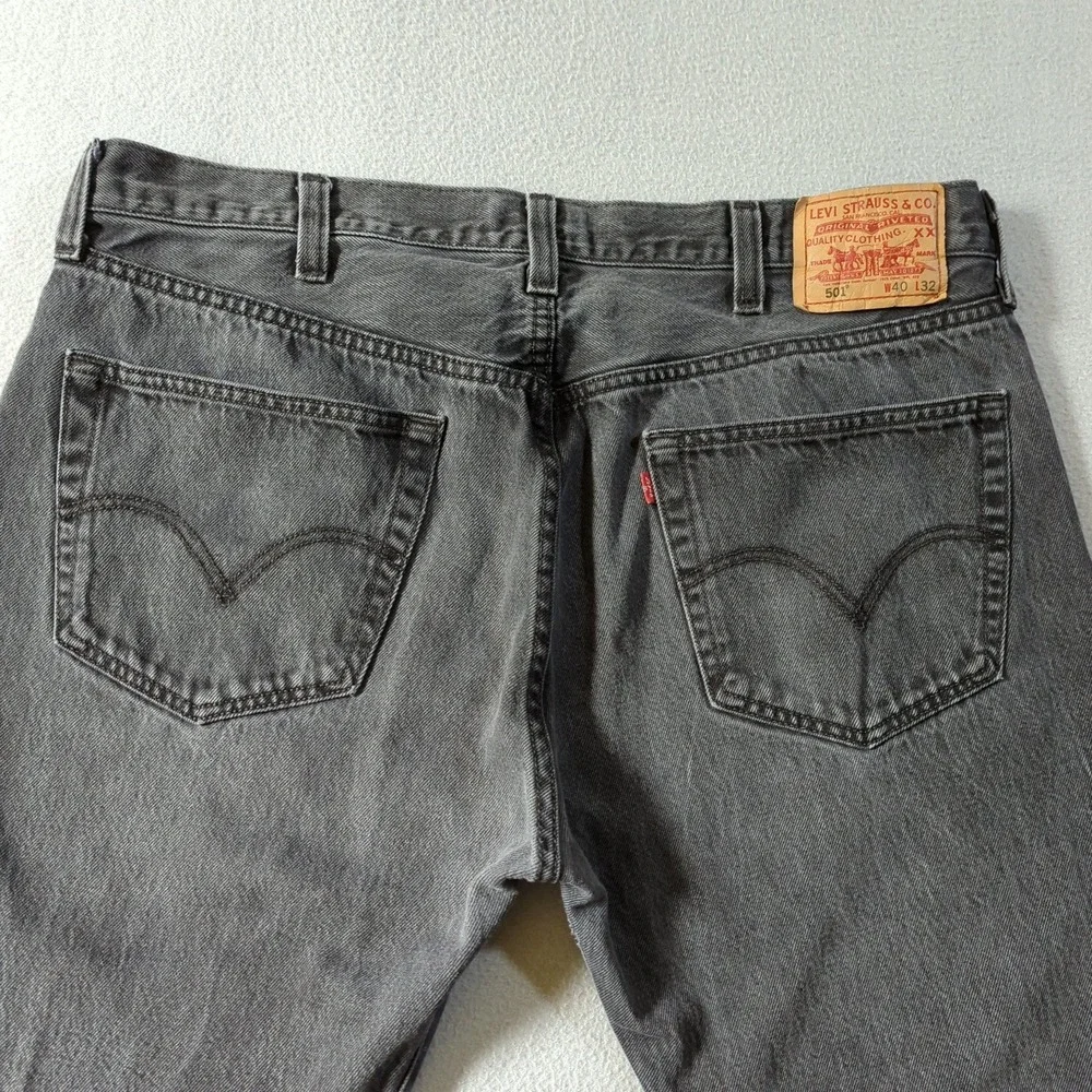 Levi's 501 Jeans Mens 40x32 Faded Black Straight Leg Button‎ Fly Denim Pants